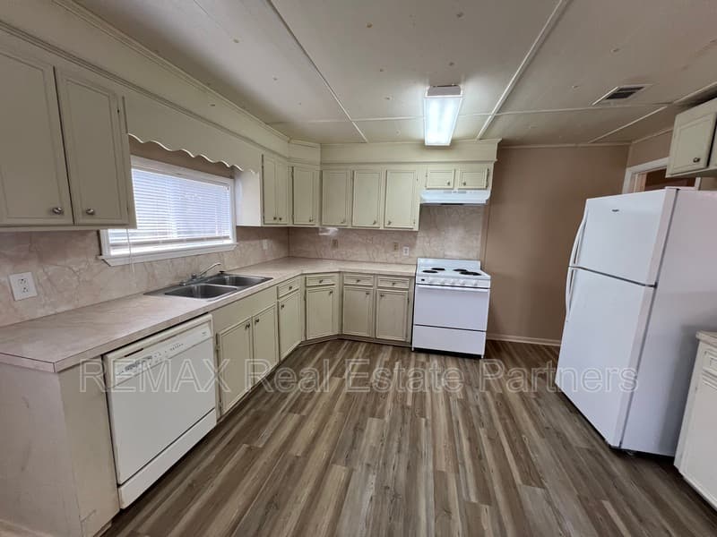 Hattiesburg House: 2997 Highway 589