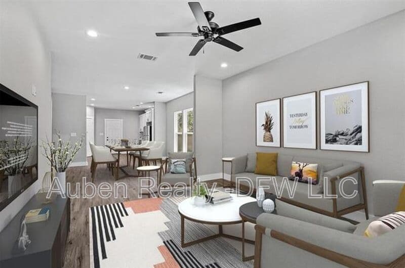 Denison House: 512 E Heron Street