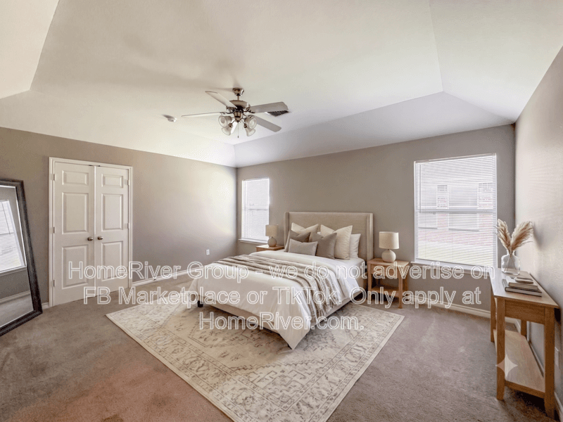 Anna House: 313 Charleston Dr