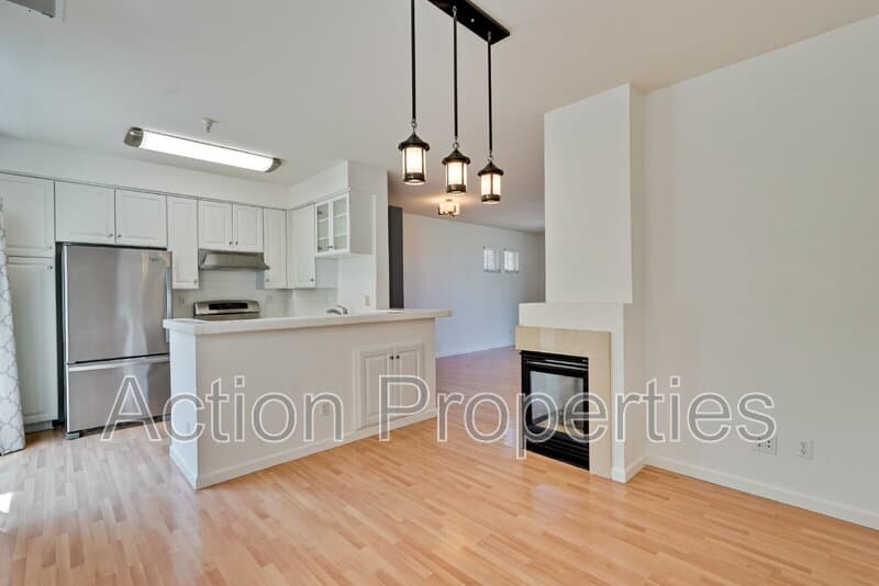 Mountain View Townhome: 146 Holly Court