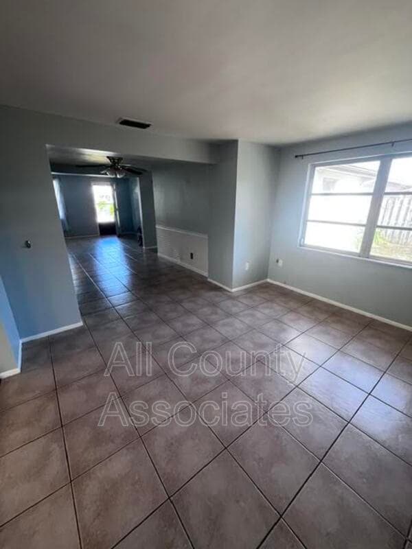 Holiday House: 3404 Devonshire Dr
