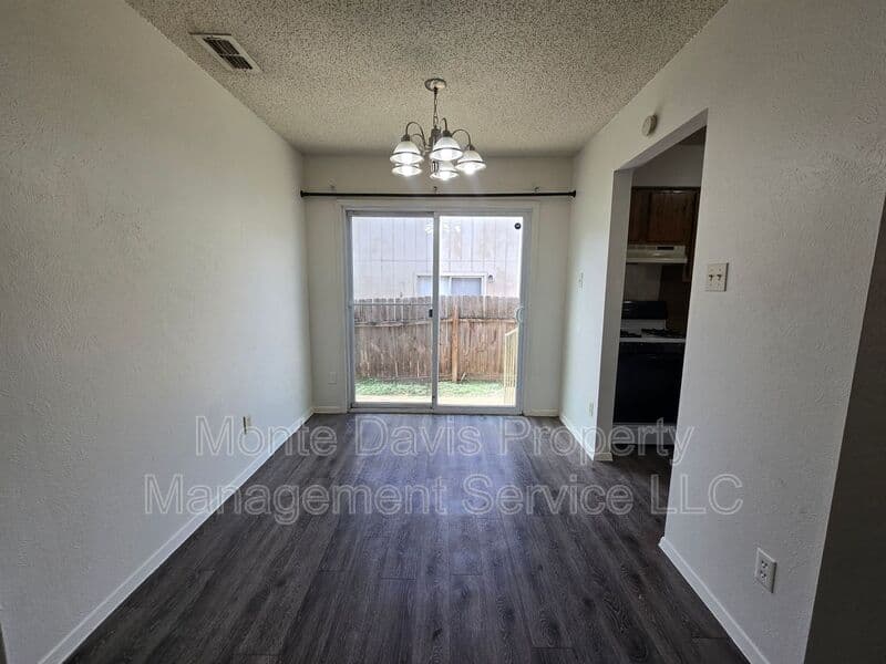 Austin Condo: 12005 Arrowwood