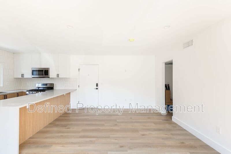 Los Angeles Condo: 5358 Loma Linda Ave