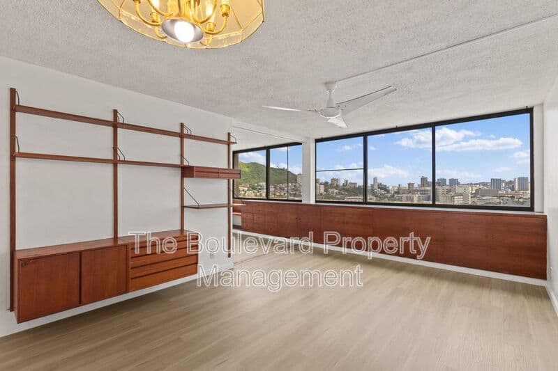 Honolulu Condo: 55 S Kukui St