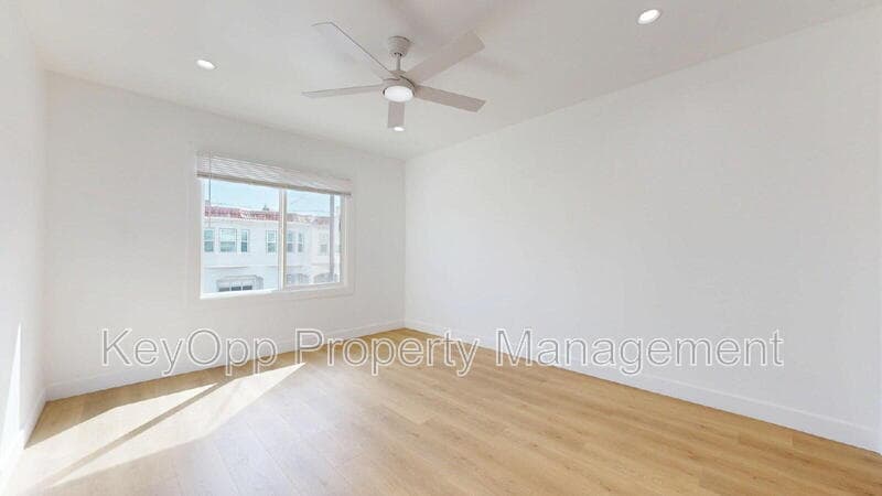 San Francisco Condo: 30 Brazil Avenue