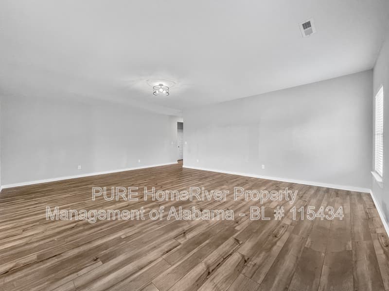 Meridianville House: 221 John Harold Dr