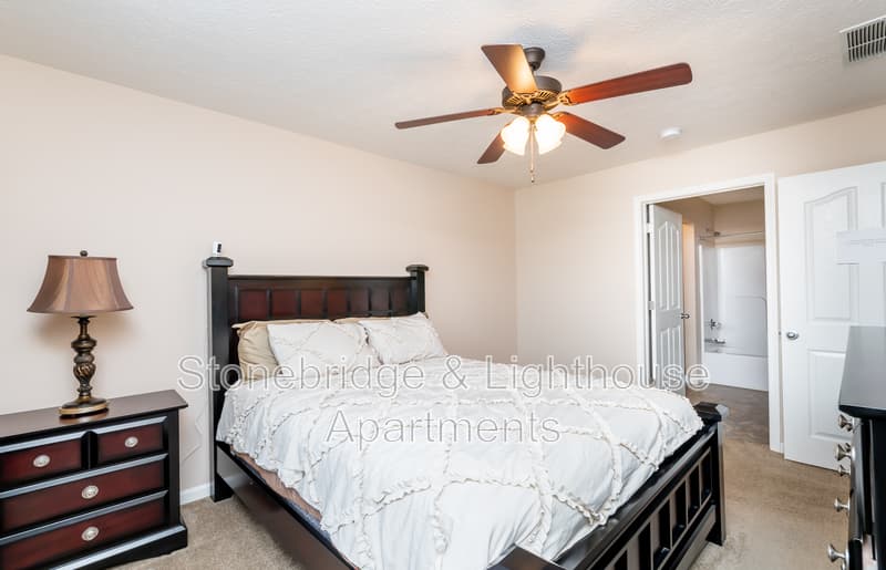 Jeffersonville Condo: 201 Stonebench Circle