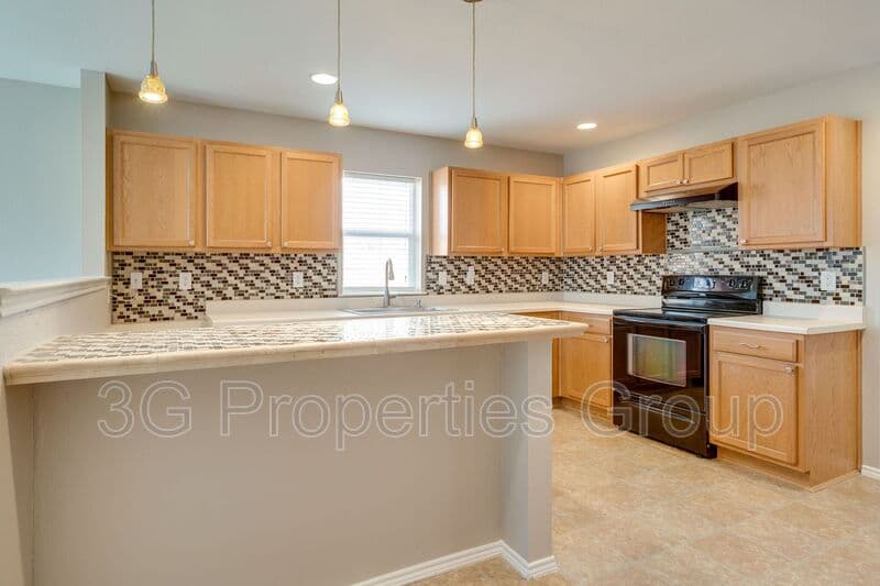 Justin House: 1901 Foxfield Wy