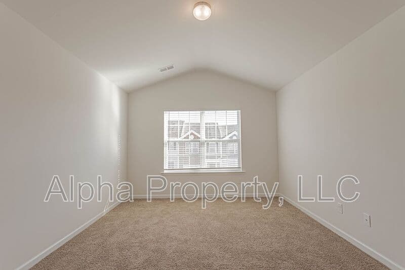 Greer Townhome: 30 Moorlyn Ln