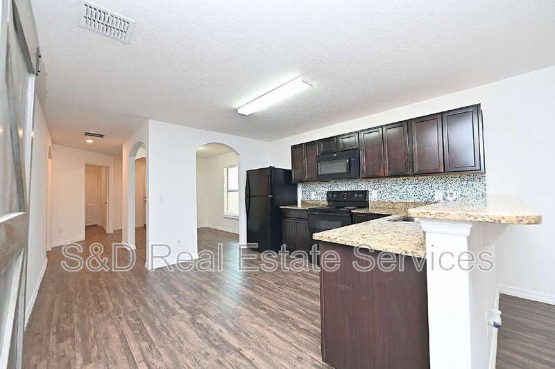 Lakeland House: 2238 Caspian Dr