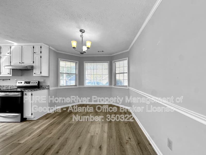 Fayetteville House: 140 Landing Dr
