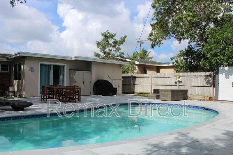 LANTANA House: 323 W Palm Street