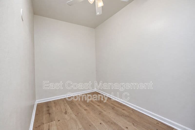 Baltimore House: 2620 E Preston St