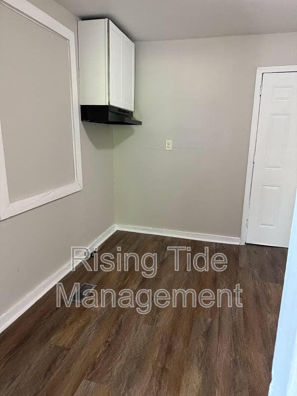 Birmingham House: 3905 39th Ct N