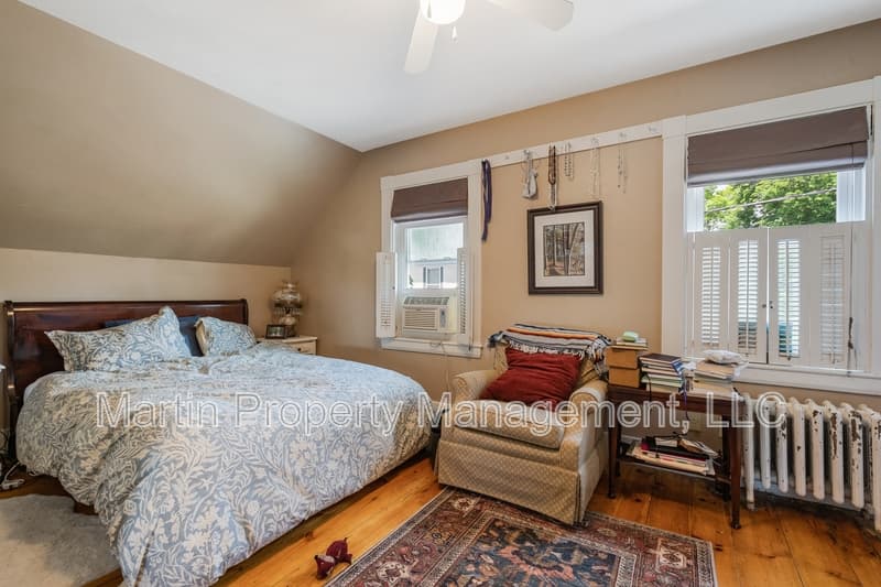 Andover House: 15 Elm Court
