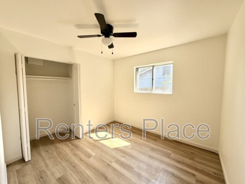 Sapulpa House: 2214 S Poplar St