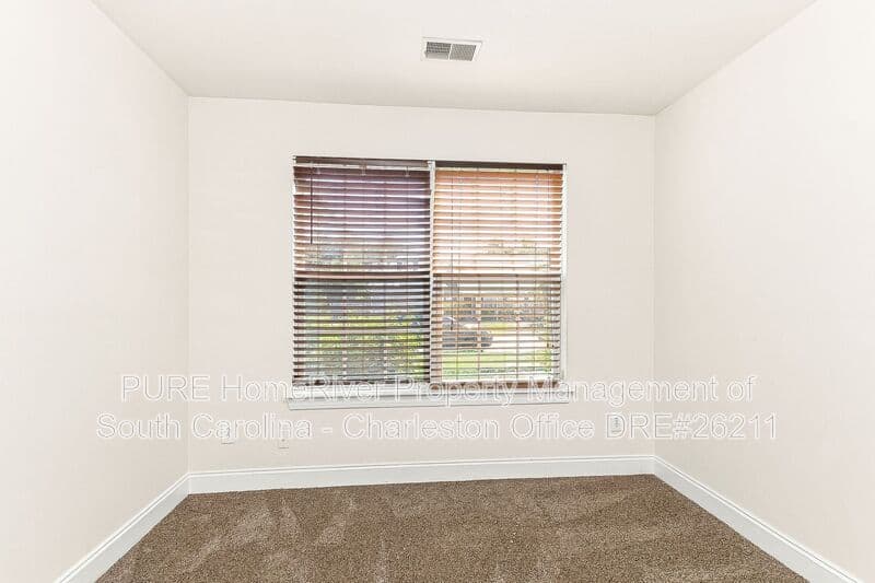 Ladson House: 229 Equinox Cir