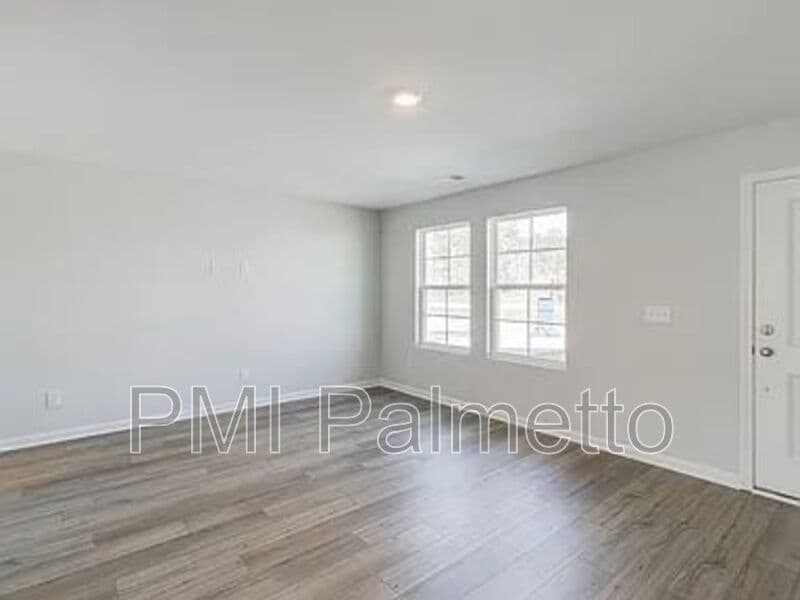 Columbia House: 3022 Harborview Drive