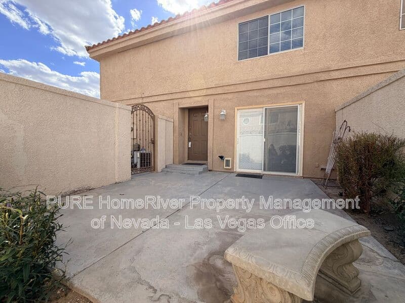 Henderson House: 2832 Mill Point Dr.