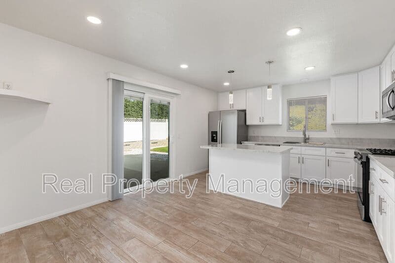 Carlsbad House: 3250 Westwood Drive