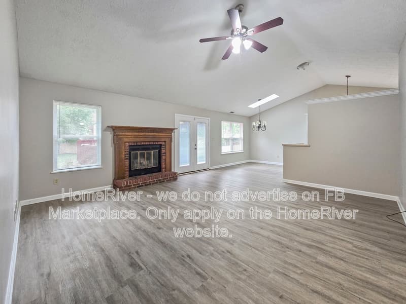 Indianapolis House: 11120 Bayridge Cir W