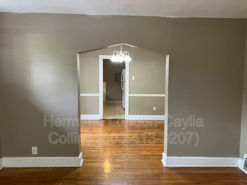 Saint Louis House: 4618 June Avenue