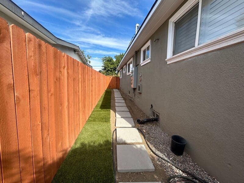 Pasadena House: 648 W Howard Street