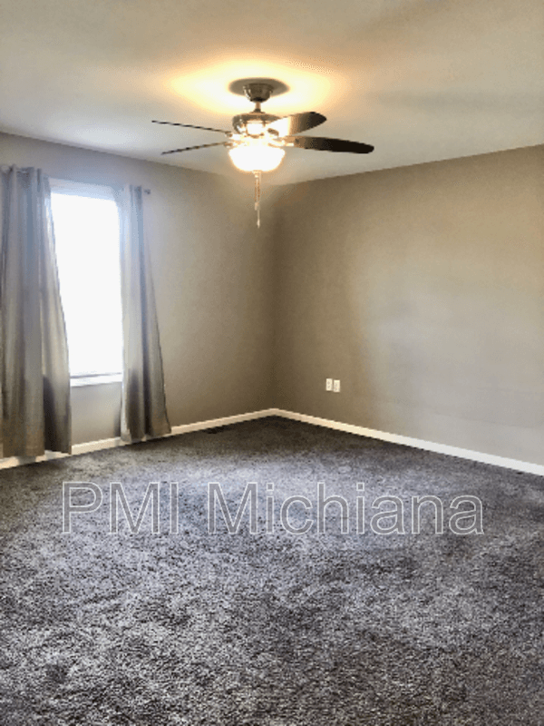 South Bend House: 51689 Melwood Ct