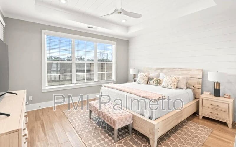 Lexington House: 2322 High Bluff Loop