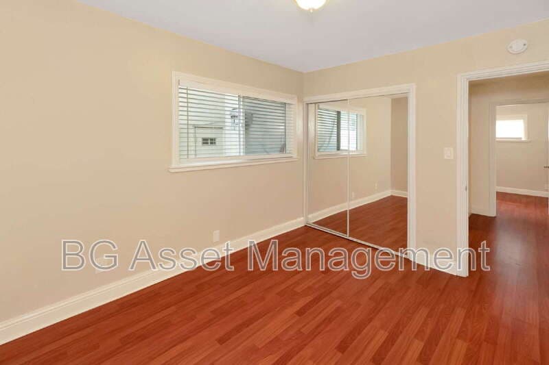 Berkeley Condo: 1525 Alcatraz Avenue