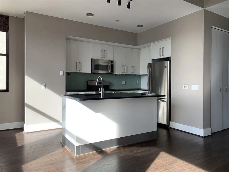 Jersey City Condo: 4 Beacon Way