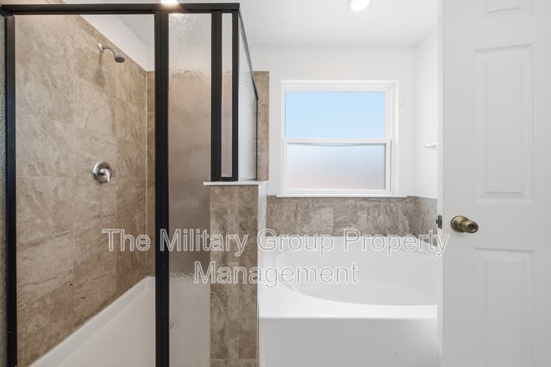 Orange Park House: 391 Hepburn Rd