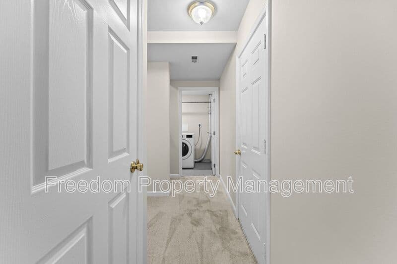 Manassas Townhome: 8644 Sanderling Dr