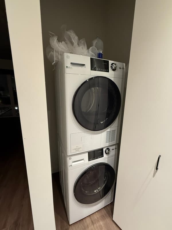 Chicago Condo: 760 N Hudson Ave