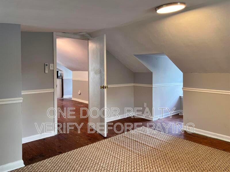 Williamsburg Condo: 224 B Virginia Avenue
