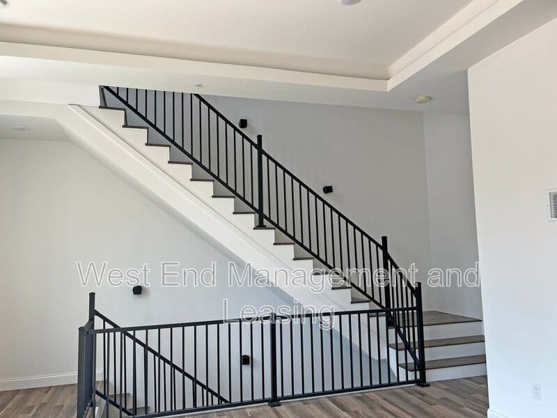 Saint Louis Condo: 4201 W Pine Blvd