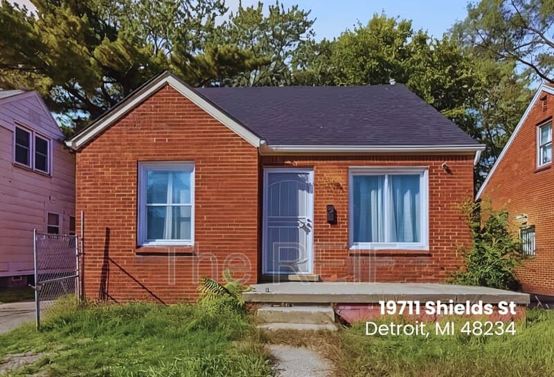 Detroit House: 19711 Shields St