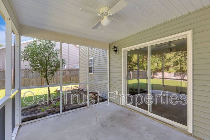 Summerville House: 407 Cotton Hope Lane