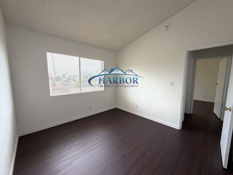 San Pedro Condo: 657 West 2nd Street