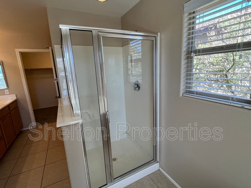 Buckeye House: 2958 N Clanton St