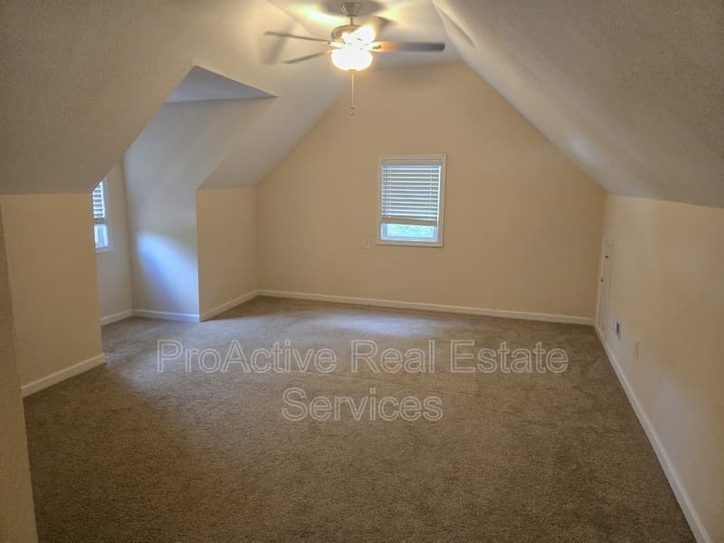 Norfolk House: 133 e bay Ave