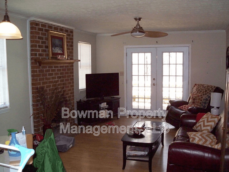 Athens Townhome: 132 Oxford Ct