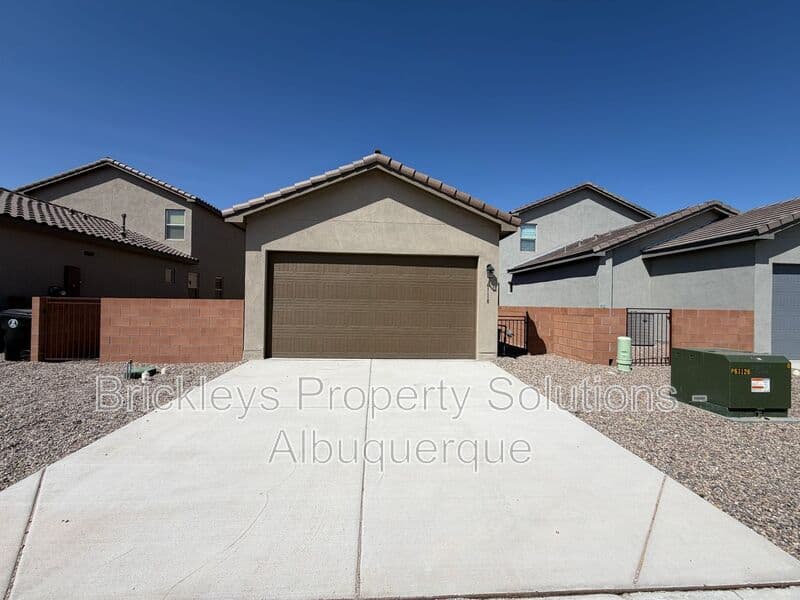 Albuquerque House: 6118 Chicago Dr SE