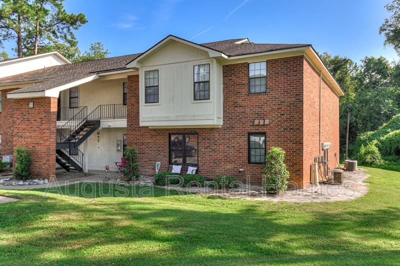 Augusta Condo: 2515 Center West Parkway - 3N