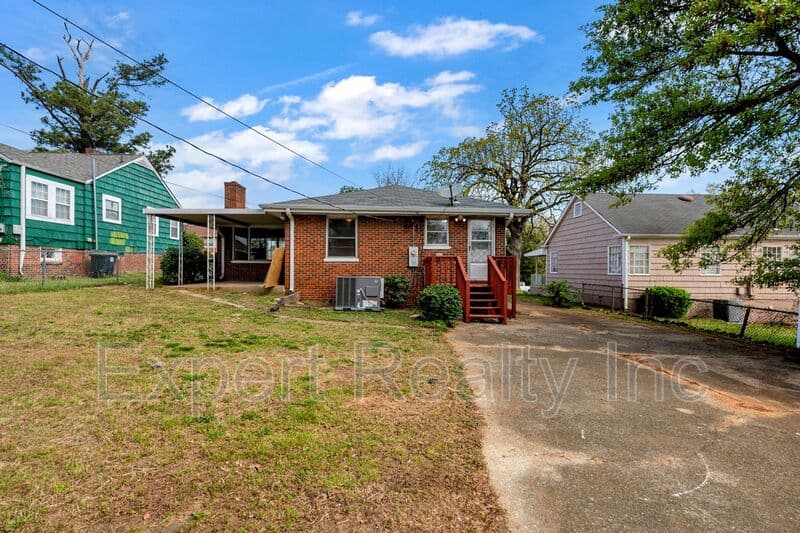 Birmingham House: 1025 45th Street Ensley