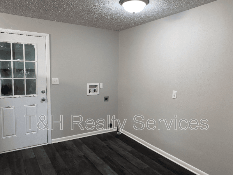 Anderson House: 920 Ellenhurst Drive