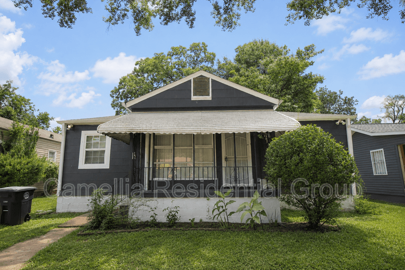 Birmingham House: 5617 Avenue Q