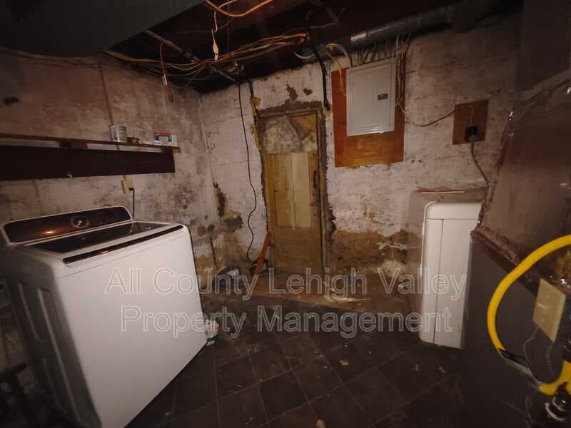 Bethlehem House: 934 Vernon St