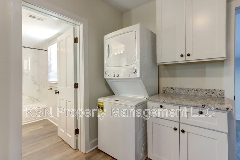 Savannah Condo: 543 East Harris Street