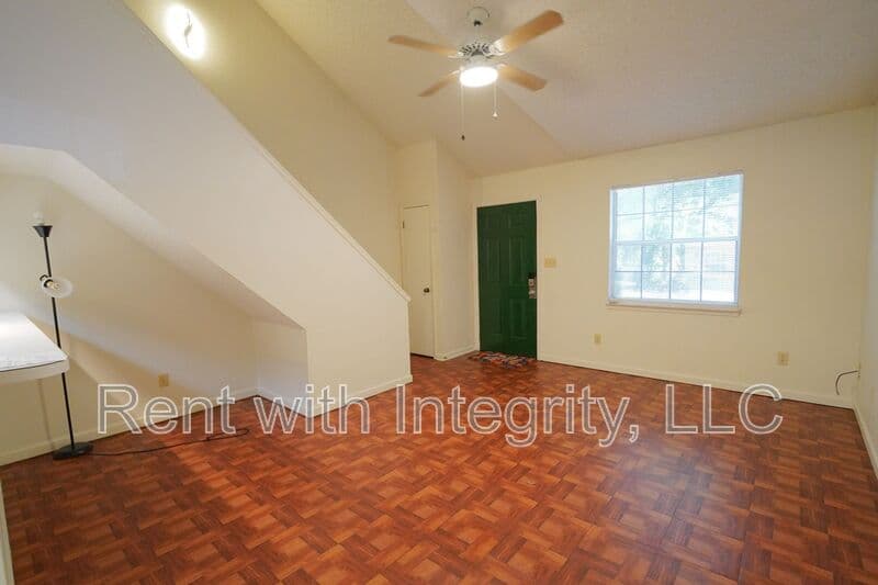 Tallahassee House: 2335 Parrot Lane